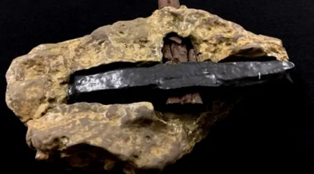 coal holds ring of eve ancient secret 4