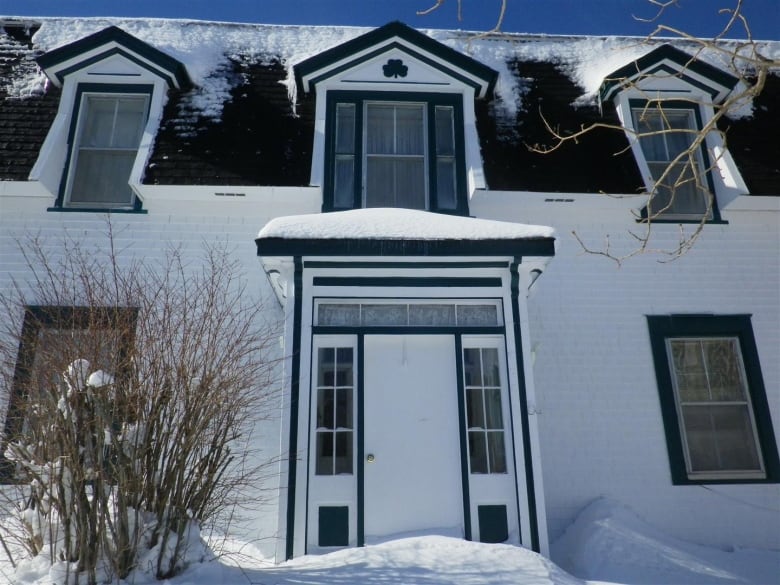 1578977340 463 Bathurst Historic Home Attracts “Ghost Hunters”