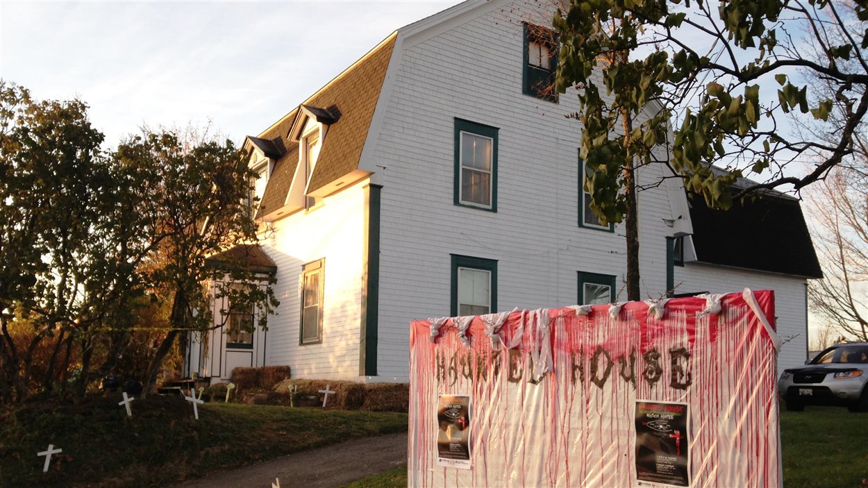 1578977340 Bathurst Historic Home Attracts “Ghost Hunters”