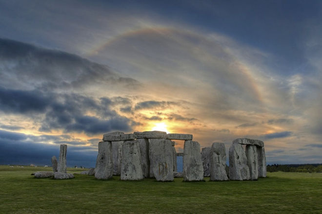 Stonehenge under the sun