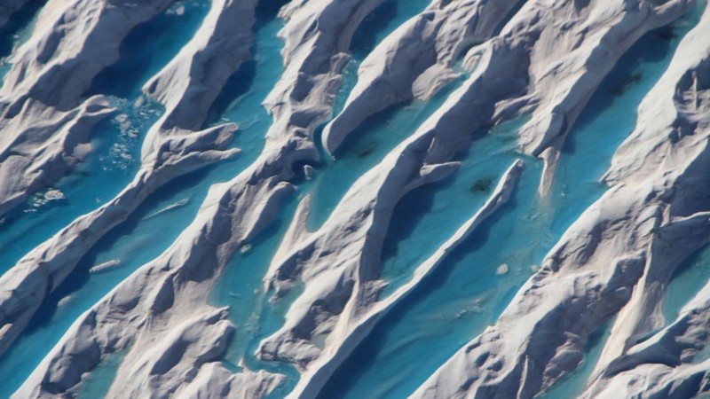 Greenland lost 600 billion tons of ice last summer Greenland lost 600 billion tons of ice last summer