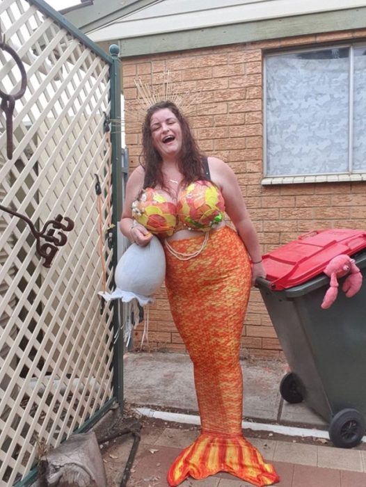 Australians dress up to take out trash People in Australia dress up to take out trash and quarantine fun