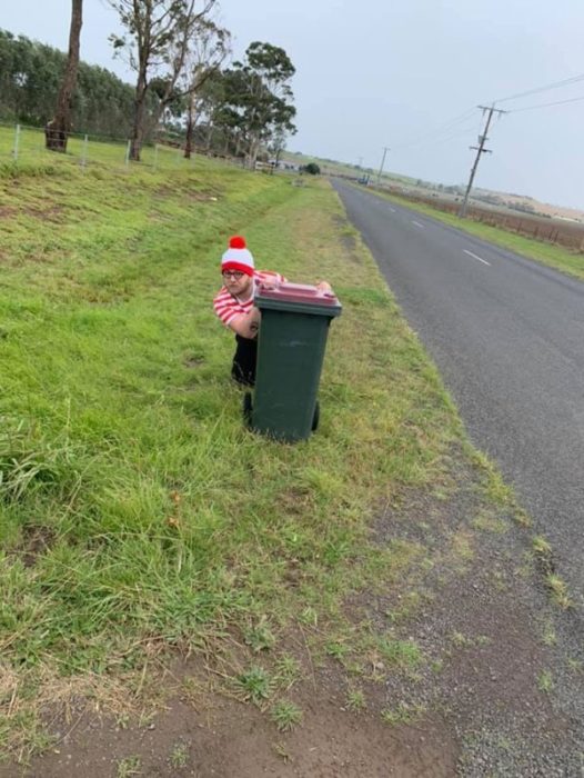 Australians dress up to take out trash People in Australia dress up to take out trash and quarantine fun