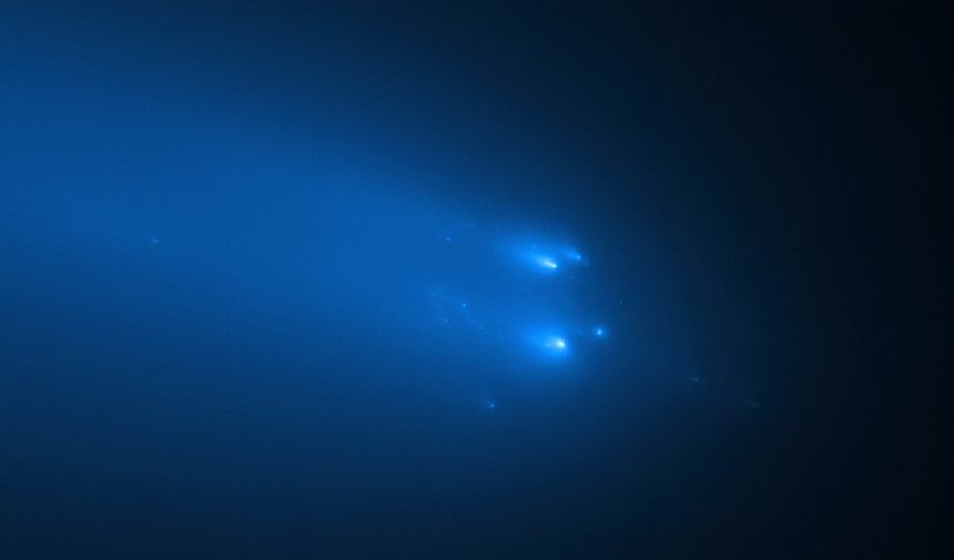 Hubble Captures Sharper Image of Comet ATLAS Destruction