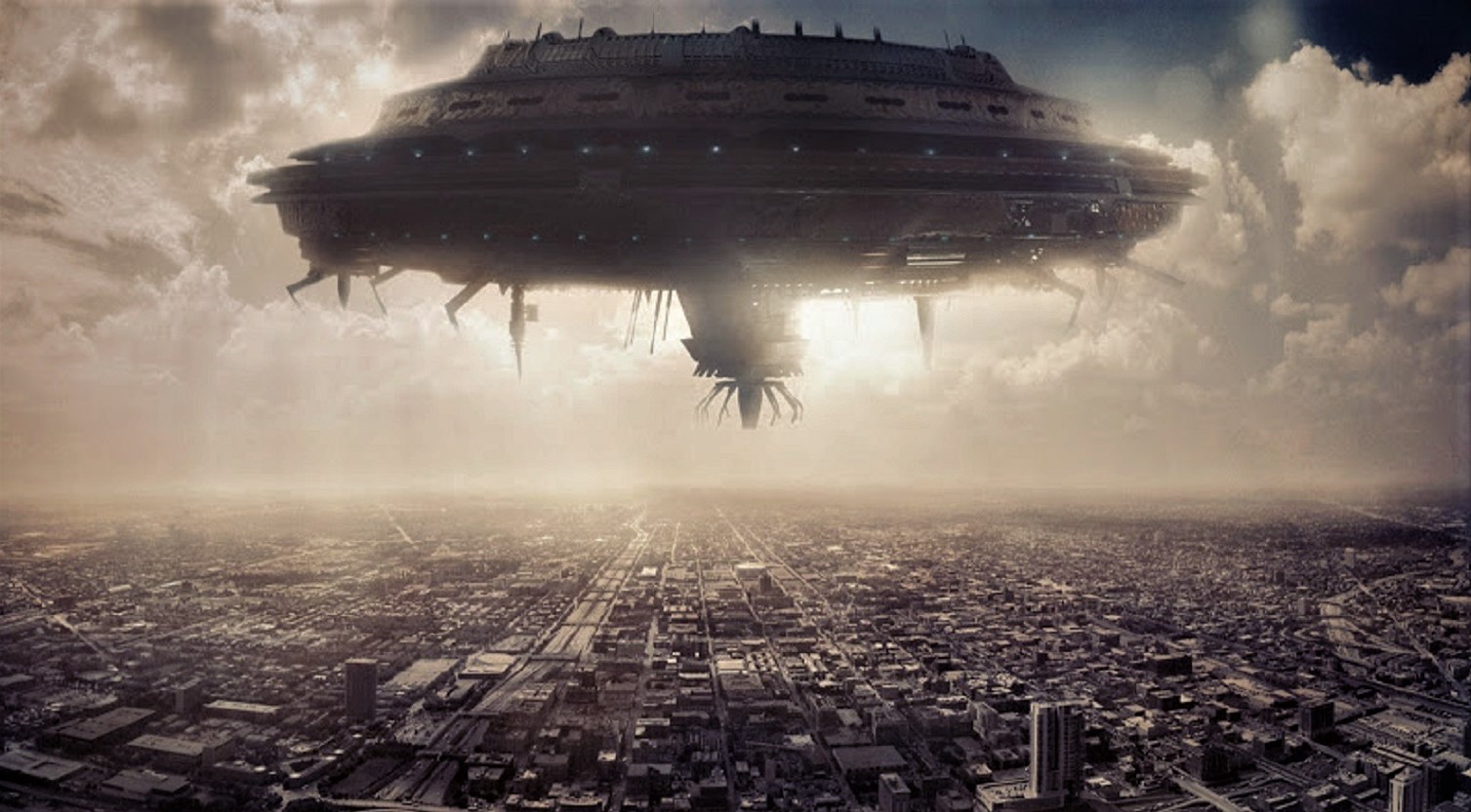 1589432211 UFO sightings during confinement Are they preparing us for something