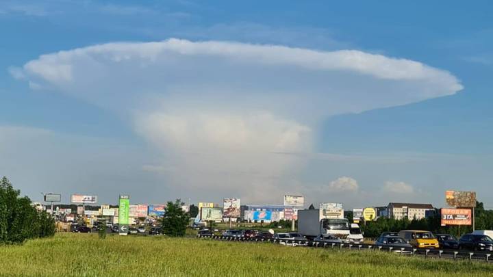 1592920466 809 Mysterious nuclear mushroom cloud near Chernobyl caused panic