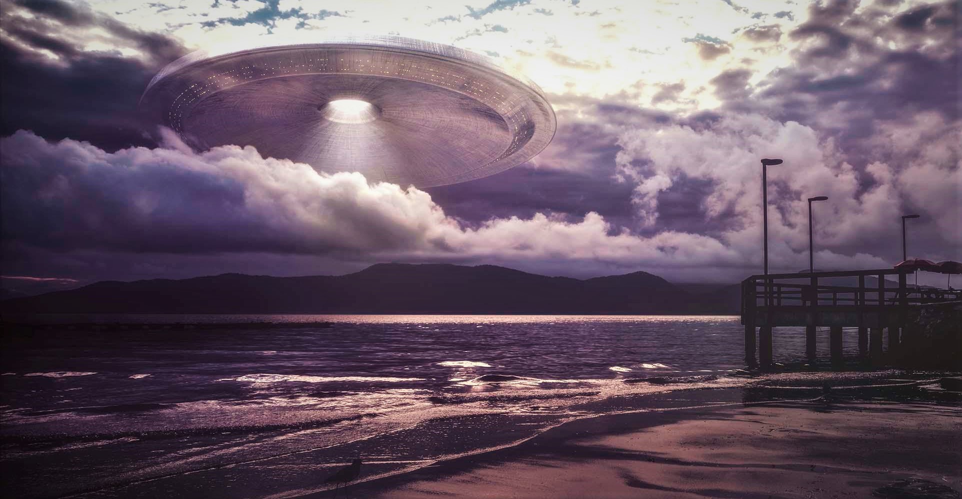 1595482481 An alien base protects a Mexican town from hurricanes