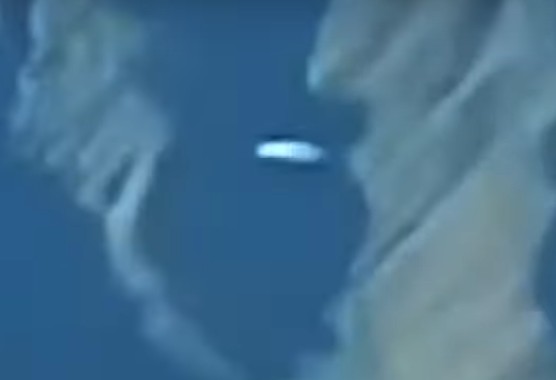 1602910003 429 California huge UFO is spotted over Mount San Jacinto Video